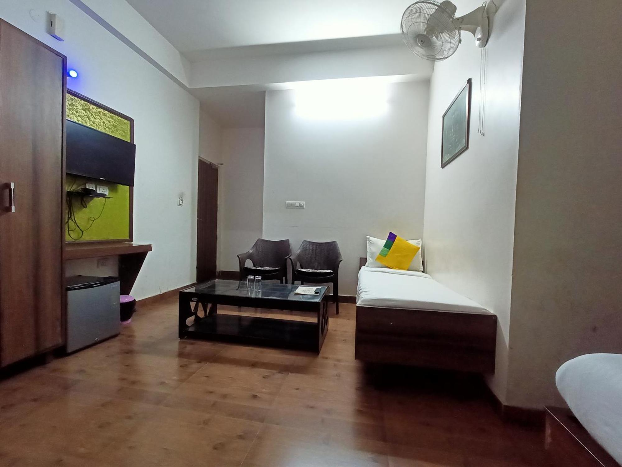 Hotel Global Inn -1 Km From Railway Station - Lift Food And Free Parking Lucknow Exterior foto